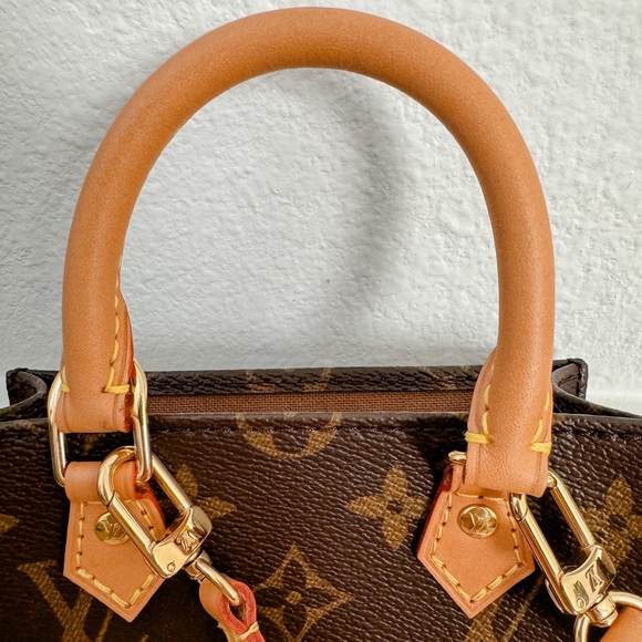 Authentic Louis Vuitton Petit Sac Plat bag - Picture 8 of 14